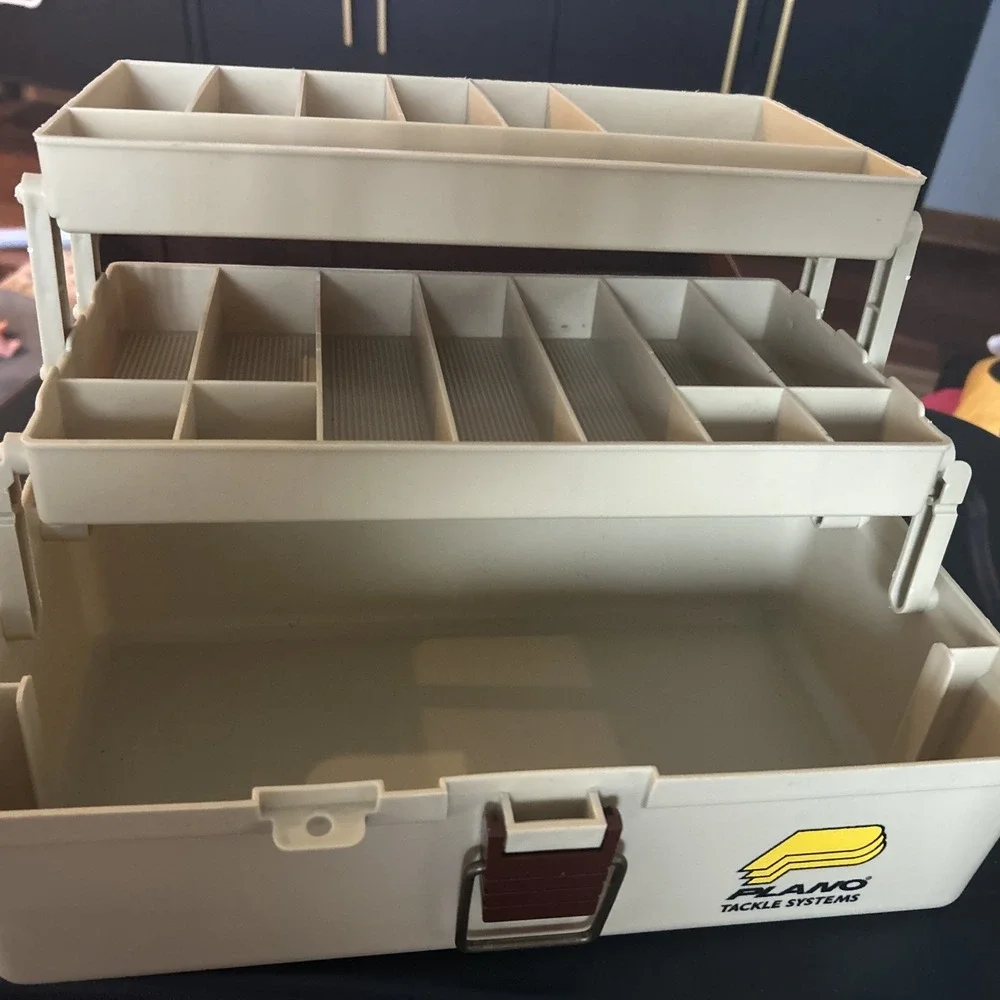 VINTAGE  Plano Tackle Box Model 3200- 2 Tier Fold Out Tray Fishing Made in USA